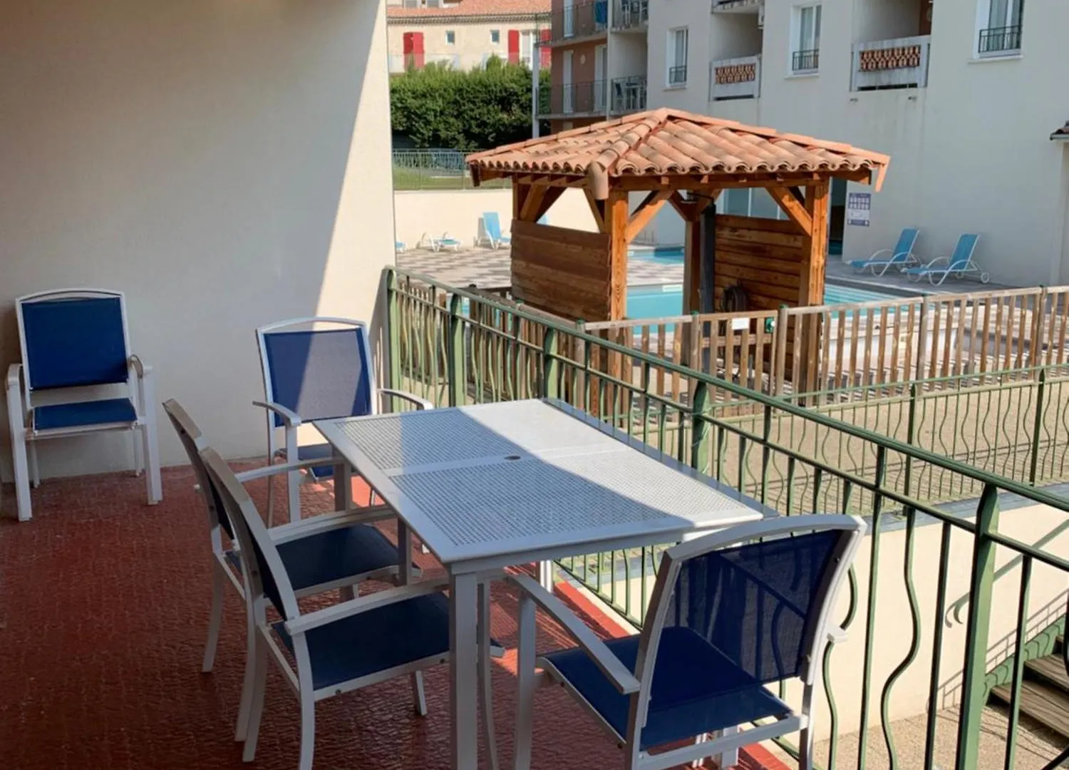 Holiday park Terres De France - Residence Cote Provence Greoux-les-Bains