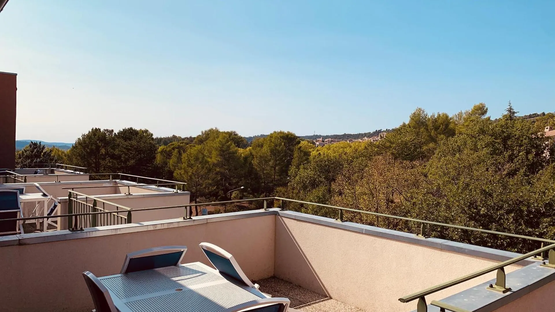 Terres De France - Residence Cote Provence Greoux-les-Bains Holiday park