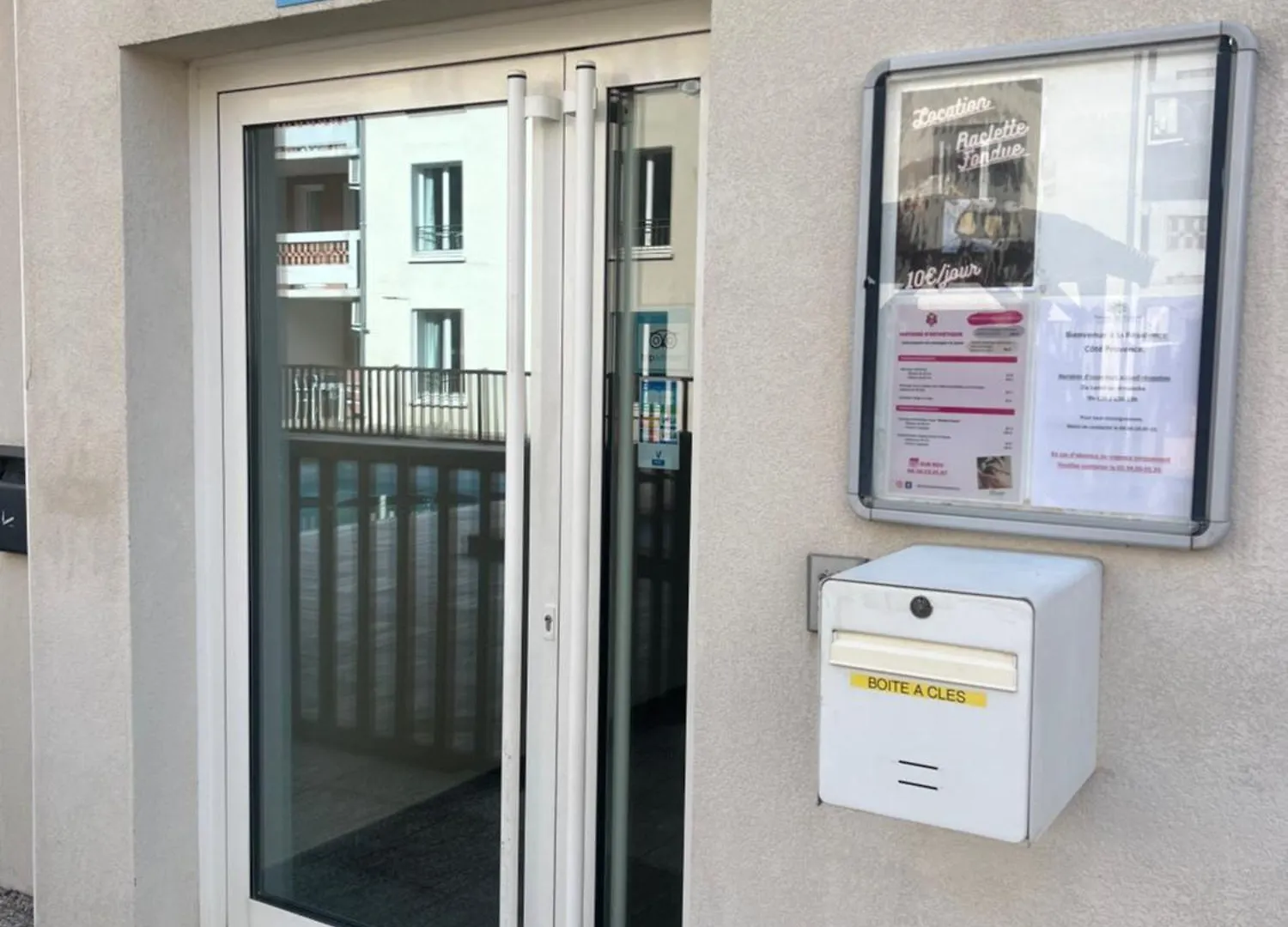Holiday park Terres De France - Residence Cote Provence Greoux-les-Bains France